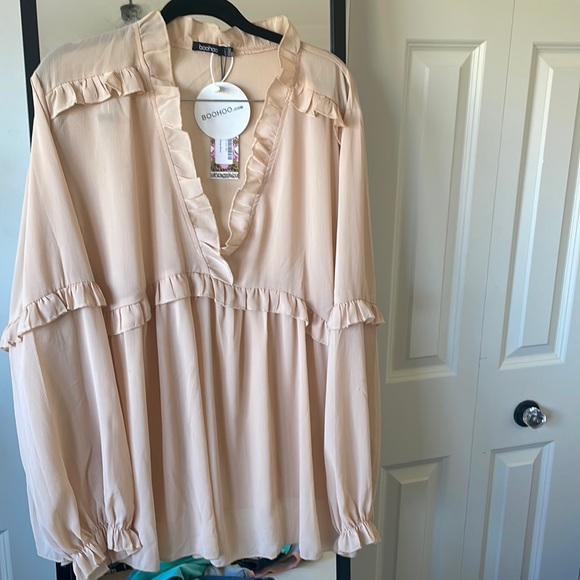 Boohoo Plus Tops - BOOHOO NWT 🆕  Tan Chiffon Ruffle Empire Waist Long Sleeve Top Blouse Size 3x
